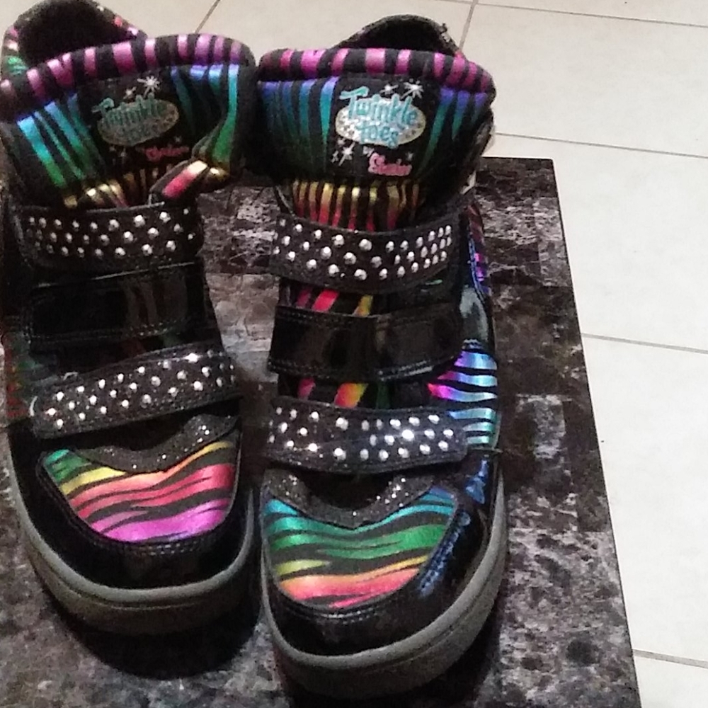 Skechers